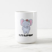 花の頭飾りのかわいい象 コーヒーマグカップ (中央)