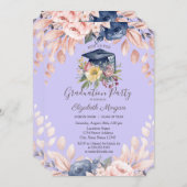 花の飾られた卒業帽,淡い紫色の背景に花 招待状 (正面/裏面)