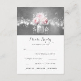 花の飾りがついたメイソンジャーとラスティックな紐のライト ウェディングの出欠確認 出欠カード