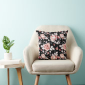 花の黒いおよびピンク クッション (椅子)