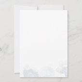 花の80歳の誕生日 ダスティーブルーのスクリプトパーティー 招待状 (裏面)