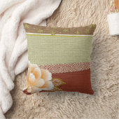 花の"着物"のデザインの装飾用クッション クッション (ブランケット)