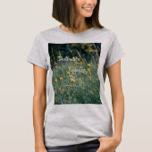 花のTシャツ (grokによって作成された画像) Tシャツ (正面)