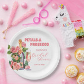花びらとプロセッコボトルとバラブライダルシャワー ペーパープレート (パーティー)