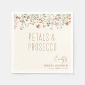 花びらとプロセッコワイルドフラワーブライダルシャワー スタンダードカクテルナプキン (正面)