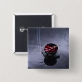 花びらのボールの上の非常に熱い香 缶バッジ (正面&裏面)