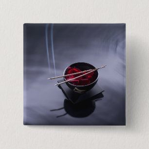 花びらのボールの上の非常に熱い香 缶バッジ