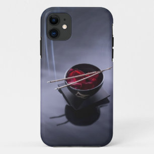 花びらのボールの上の非常に熱い香 iPhone 11 ケース