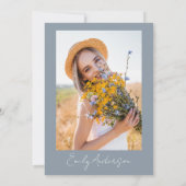 花びら&プロセッコダスティブルーワイルドフラワーフォト 招待状 (裏面)