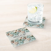 花ほこりっぽい緑のクリームの誕生日の名前 ガラスコースター (アングル)