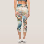 花や貝類の水彩をパステル色で表現 カプリレギンス (裏面)