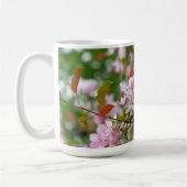 花りんご木の繊細な枝 コーヒーマグカップ (左)