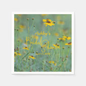 花をモチーフにしたシンプルなイエローのワイルドフラワーのブライダルシャワー スタンダードカクテルナプキン (正面)