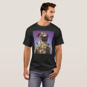 花を付けたパグ犬 Tシャツ (正面フル)