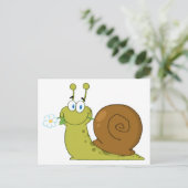 花を口に入れたカタツムリ ポストカード (スタンド正面)