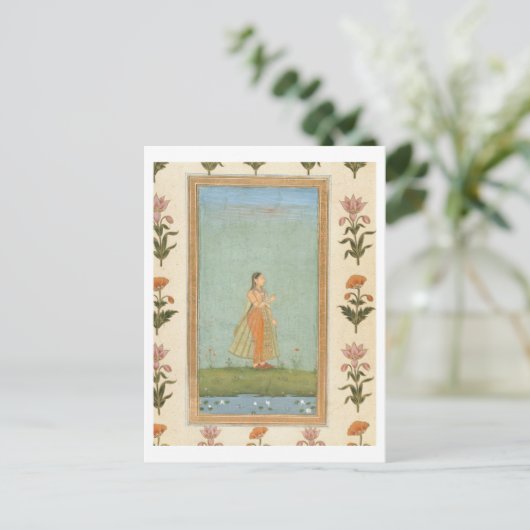 花を手に持つ女性、睡蓮の池のそばに立つ、fr ポストカード (スタンド正面)