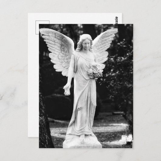 花を持つ天使の白黒写真 ポストカード (正面/裏面)