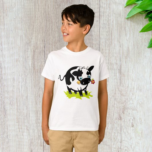 花を持つ牛 Tシャツ