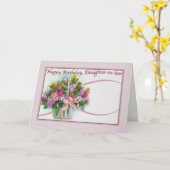 花を持つ義理の娘の誕生日カード カード (黄色い花)