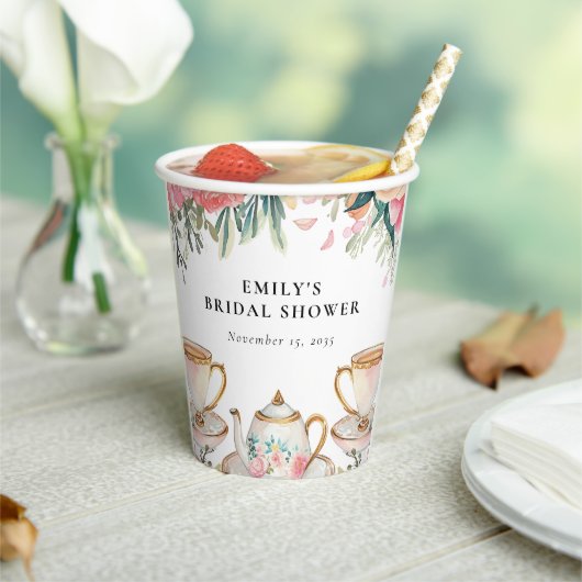 花を添えたエレガントなティーパーティーのウェディングシャワー 紙コップ (インサイチュ)