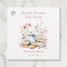 花を添えたブライダルシャワーティーパーティー フェイバータグ