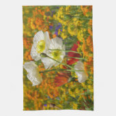 花を育てる白のまわりにいケシ キッチンタオル (縦)