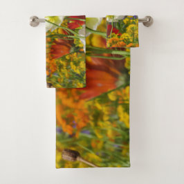 花を育てる白のまわりにいケシ  バスタオルセット