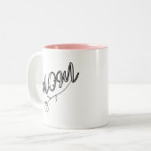 花エレガント付き「MOM」スクリプトデザイン ツートーンマグカップ (正面左)