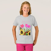 花カラフルピンクのチューリップ&黄色のひまわり Tシャツ (正面フル)