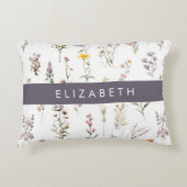 花カラフル花、野の花、緑、あなたの名前 アクセントクッション (正面)