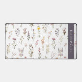 花カラフル花、野の花、緑、あなたの名前 デスクマット (正面)