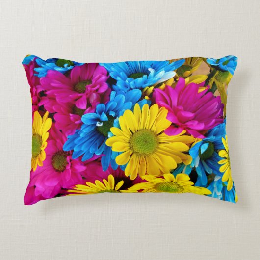 花カラフル、デイジー – ブルーイエローピンク アクセントクッション (正面)