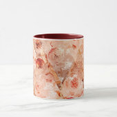 花グランジ柄サンゴの背景。 マグカップ (中央)