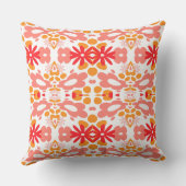 花サイケデリックとハート赤オレンジホワイト クッション (裏面)