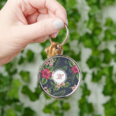 花パターンハイビスカスのモノグラム円形のKeychain キーホルダー (手)