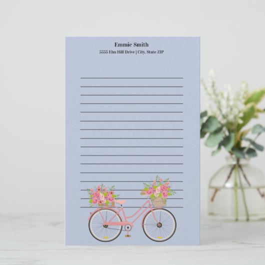 花パーソナライズされたが青い可愛らしいピンクの自転車 便箋 (スタンド正面)