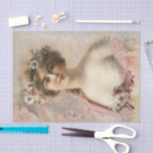 花ビクトリアンに囲まれた若い女性 薄葉紙 (クラフト)