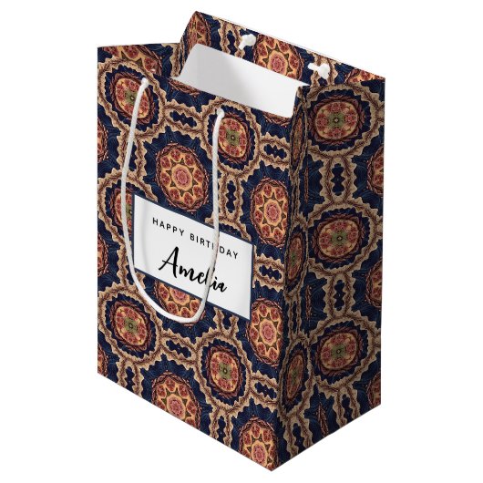花ファンシーと星形のパターン誕生日 ミディアムペーパーバッグ (正面アングル)
