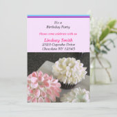 花ファンシーのカップケーキ誕生日パーティーの招待 招待状 (スタンド正面)