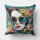 花ポップ・アートのと鳥と蝶を持つアート顔 クッション (正面)