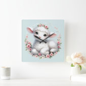 花冠を被ったかわいい羊のイラスト スクエア壁時計 (ホーム)