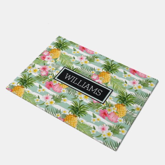 花及びパイナップルティール（緑がかった色）は|を加えますあなたの名前を縞で飾ります ドアマット (アングル)