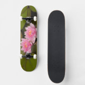 花咲くスイレンの花 スケートボード (正面)