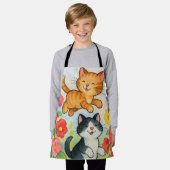 花園で戯れる田舎猫 エプロン (着用した状態)