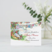 花園で赤ちゃんの服が吊るされたベビーシャワー 招待状 (スタンド正面)