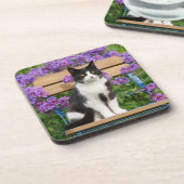 花壇の椅子に座るタキシード猫 コースター (左側)