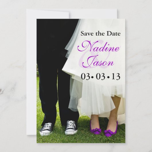 花婿花嫁のスニーカーとハイヒール Save the Date 招待状 (正面)