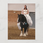花嫁が花婿の格好をした乗馬 ポストカード (正面)