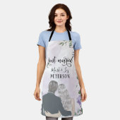 花嫁と新郎パープル赤面花たった今結婚しました エプロン (着用した状態)