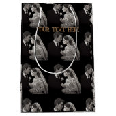 花嫁と花婿デリケートな白オンブラック ミディアムペーパーバッグ (正面)